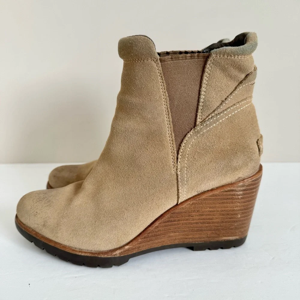 Sorel After Hours Wedge Boot Suede size 8.5